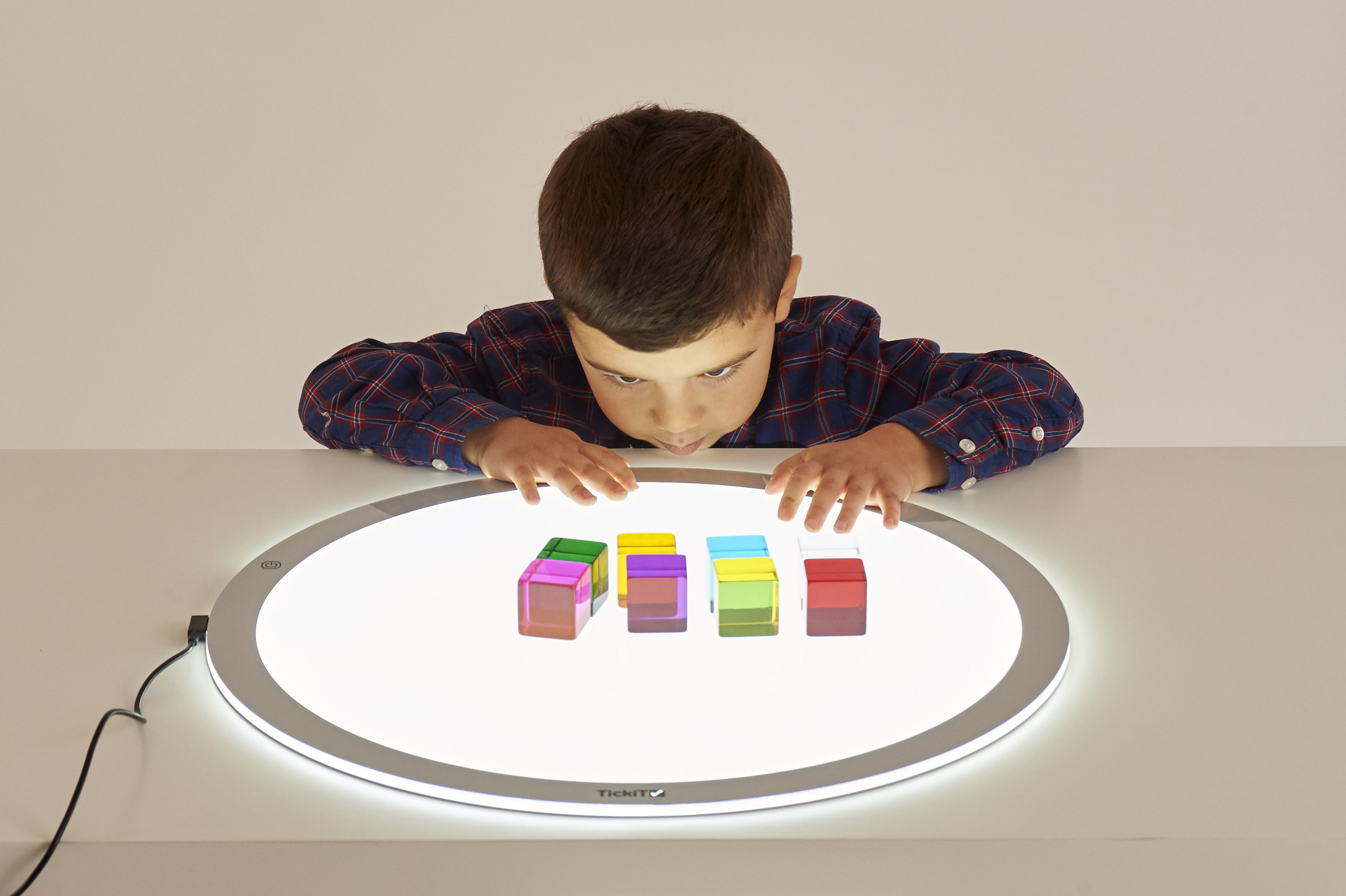 Transparentné kocky