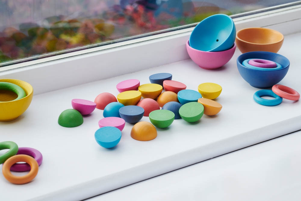 Farebné drevené pologuľe