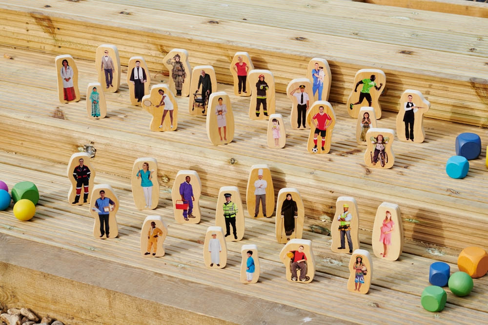 Drevený set - ľudia okolo nás