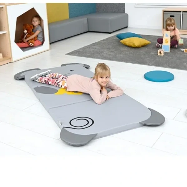 3-dielna žinenka myš so syrom