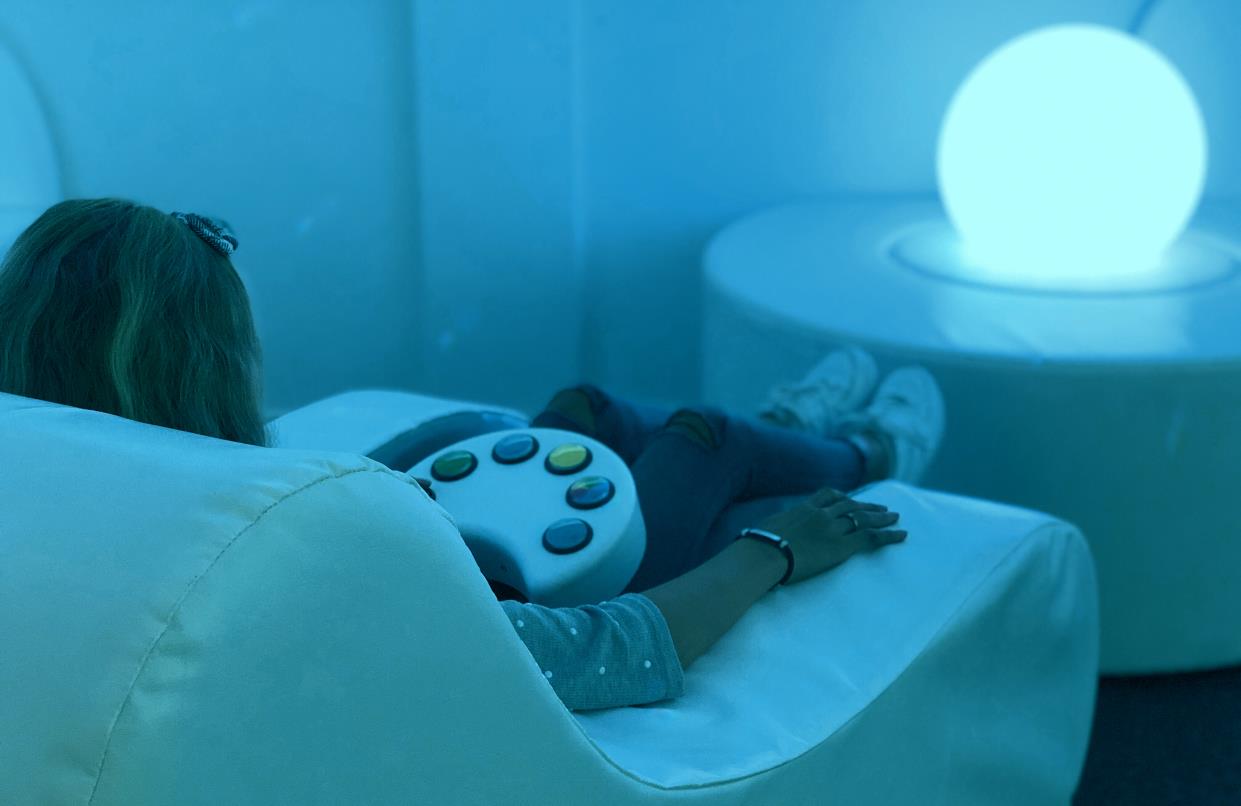 Hojdacie kreslo vibroakusticke