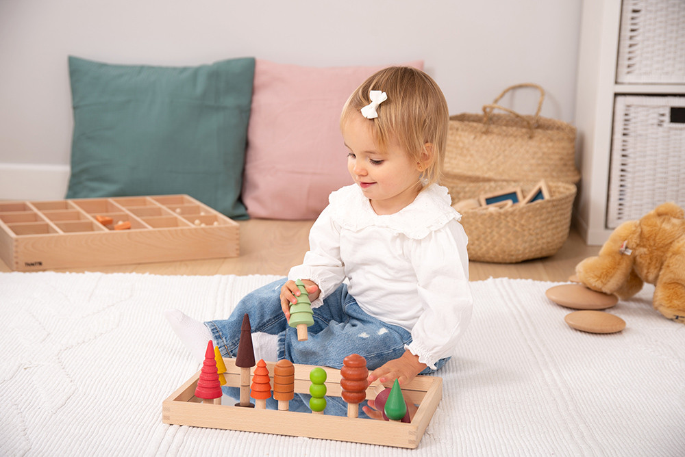 Farebné drevené stromy