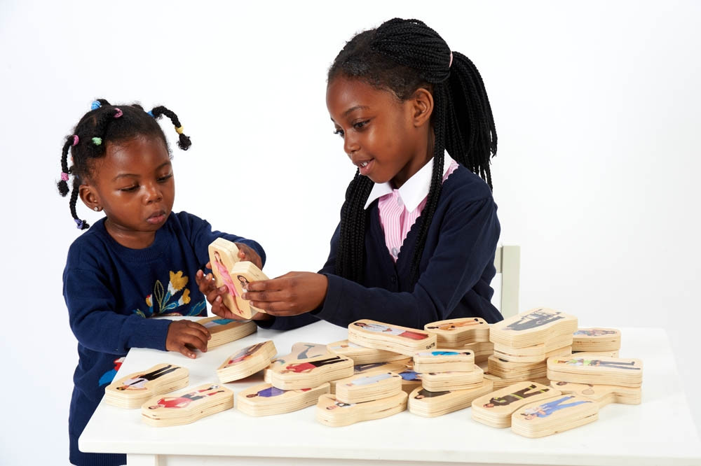 Drevený set - ľudia okolo nás