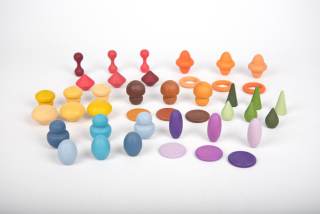 Farebné drevené formy na triedenie