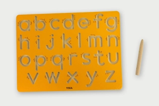 Drevený šablón na malých písmen