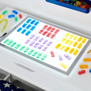 Priehľadné farebné autíčka