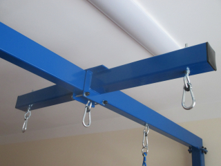 Predlžovací nosník pre závesné koštrukcie 